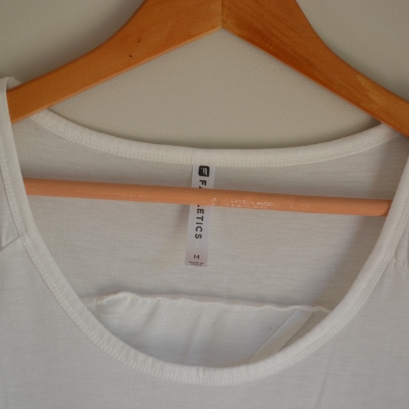 • FABLETICS ACTIVEWEAR TOP • - Picture 3 of 5